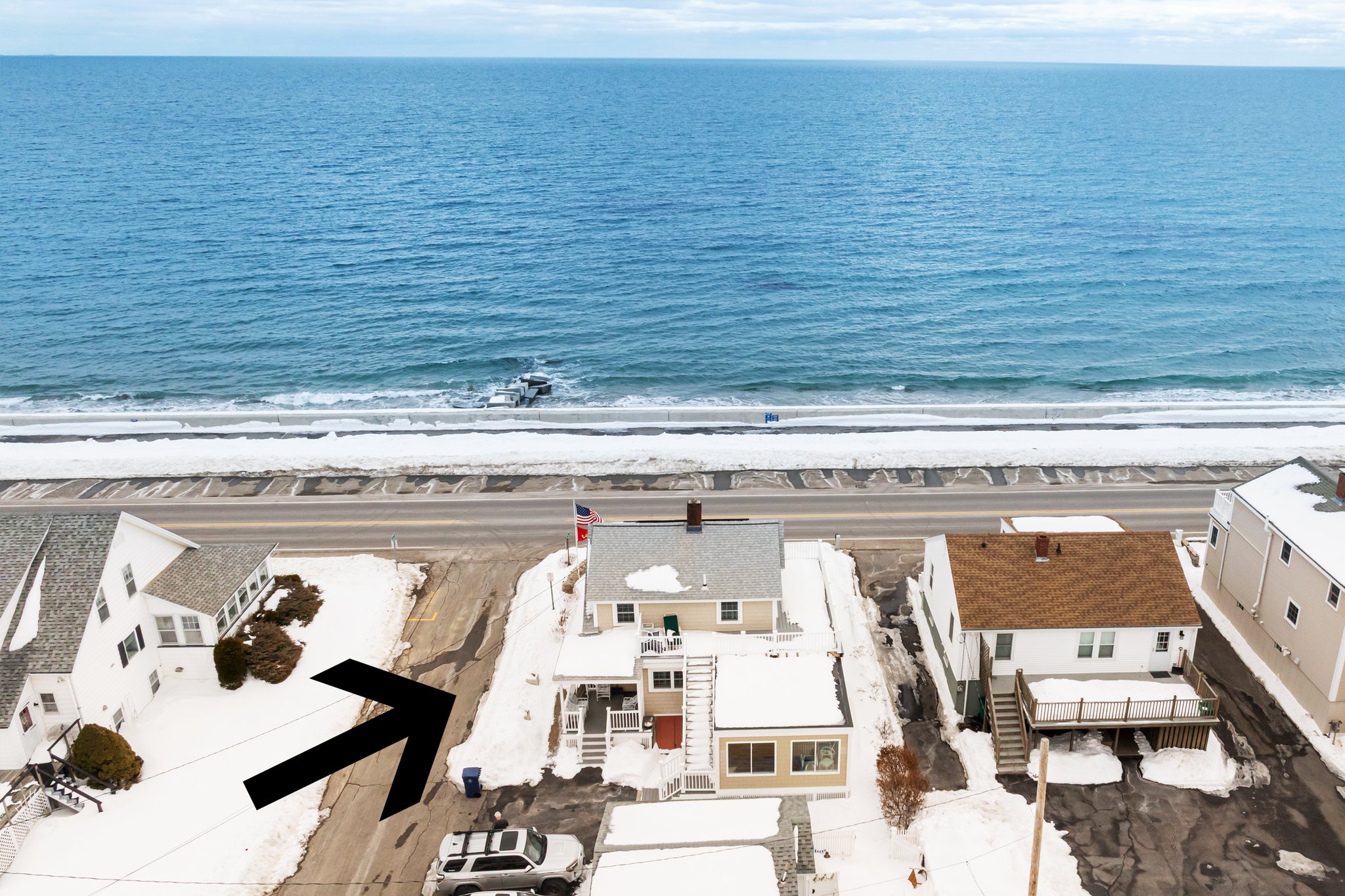 Hampton House: 887 Ocean Boulevard