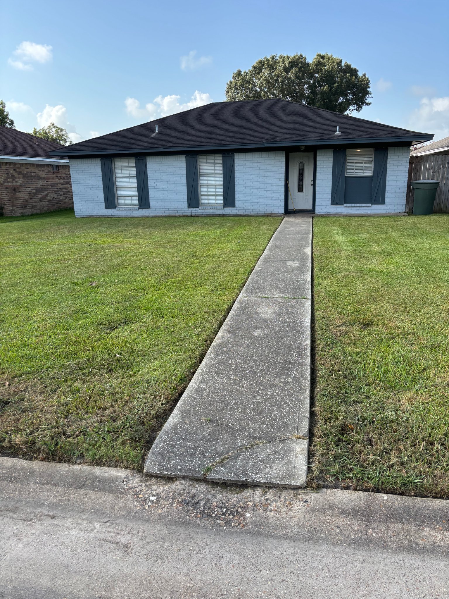 Beaumont House: 9185 Mapes Street