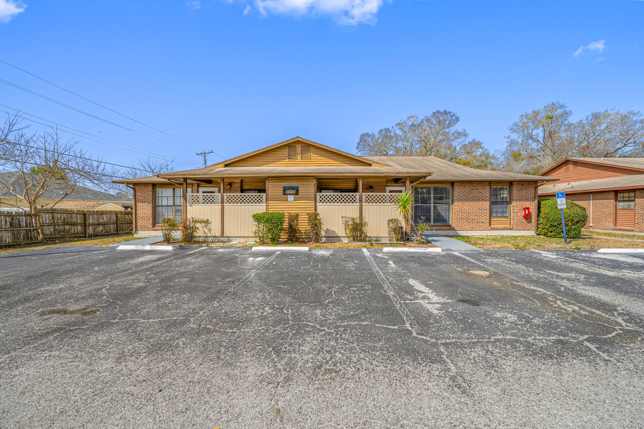 Port Richey Multiplex: 10709 Yorkshire Lane