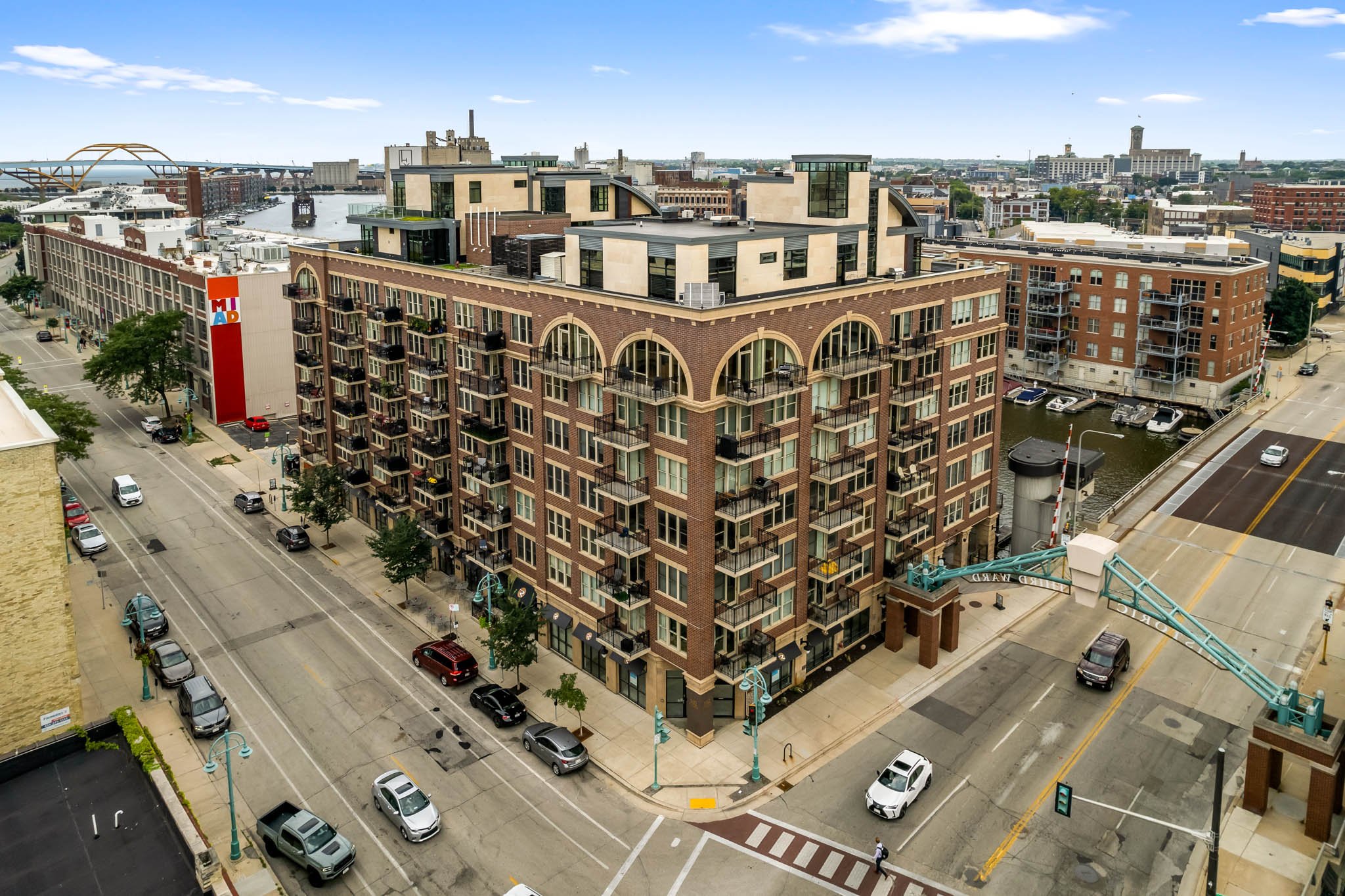 Milwaukee Condo: 102 N Water St