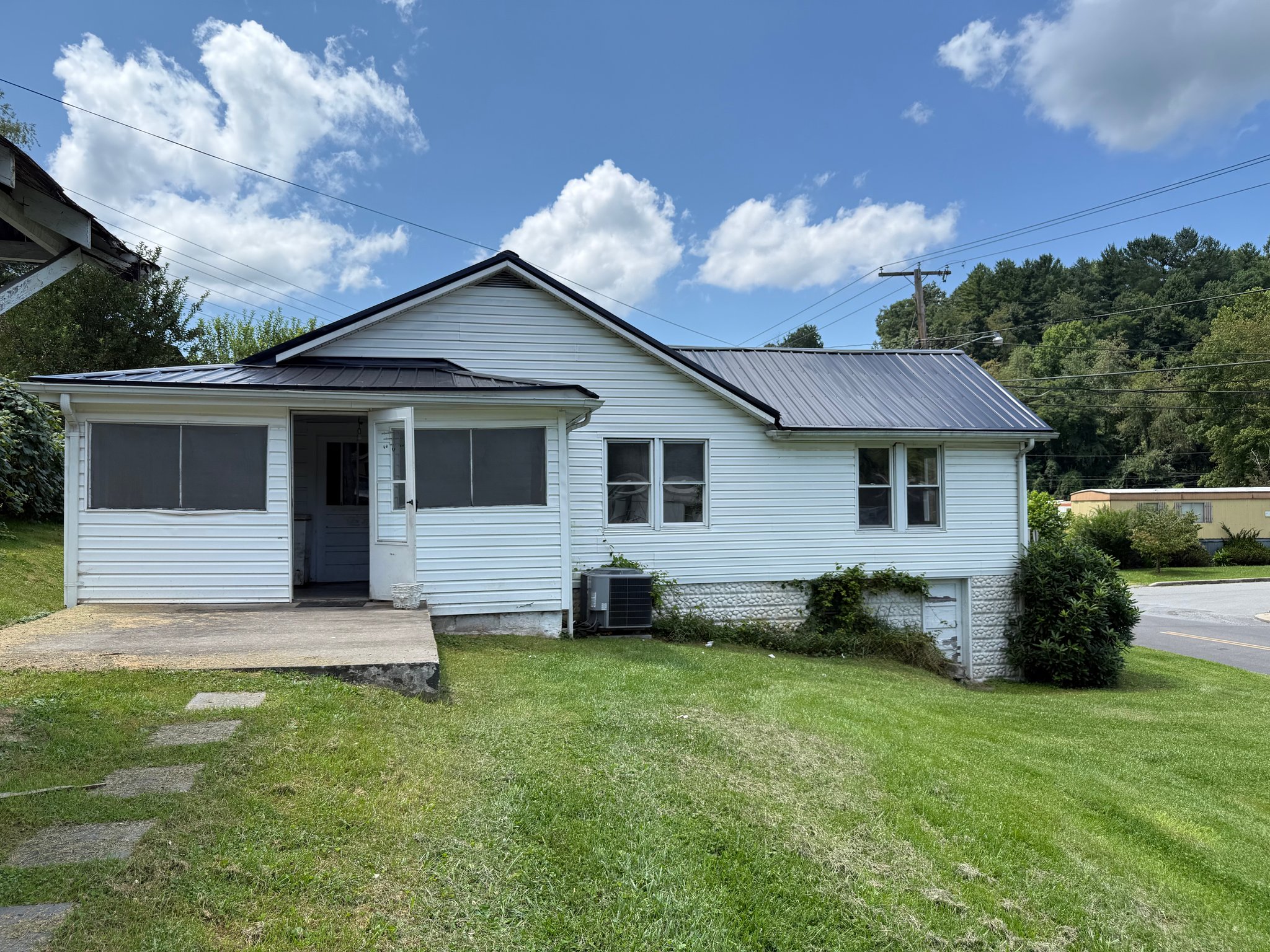 Richlands House: 1342 Farmer Street