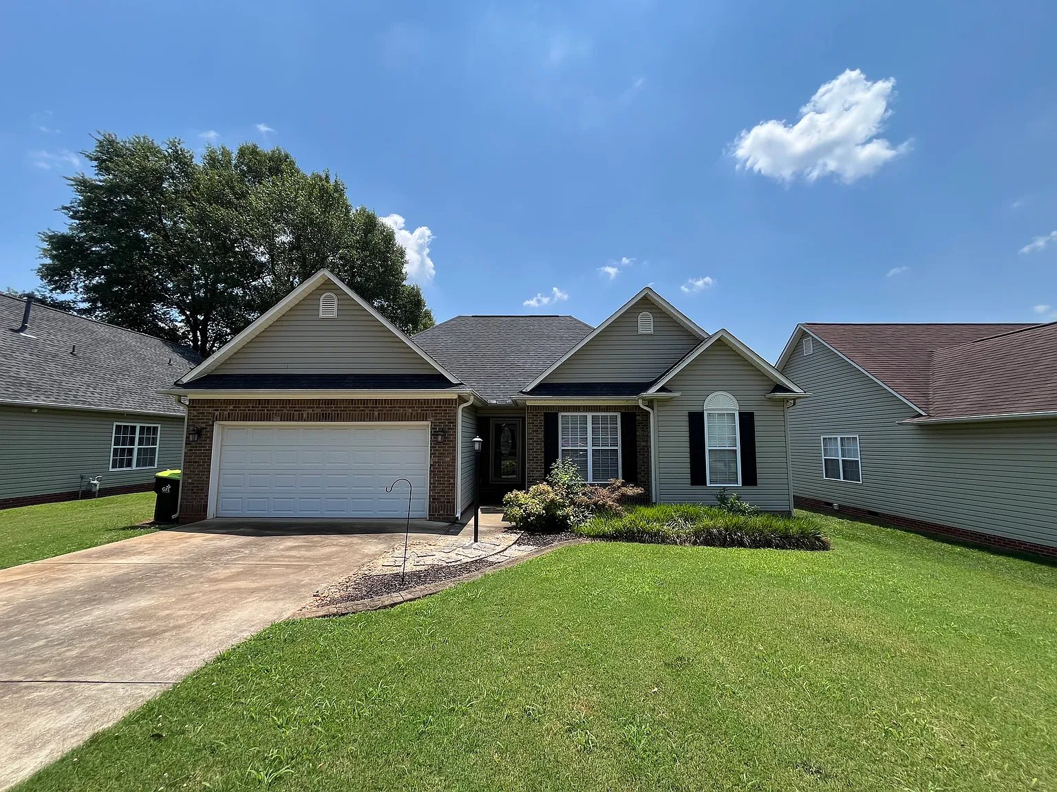 Boiling Springs House: 740 Running Creek Lane