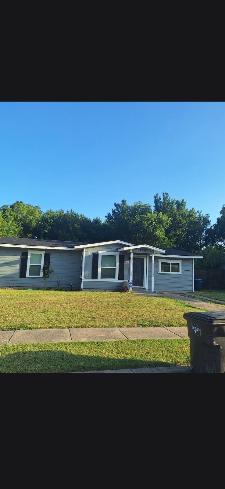 Fort Worth House: 4236 Comanche St