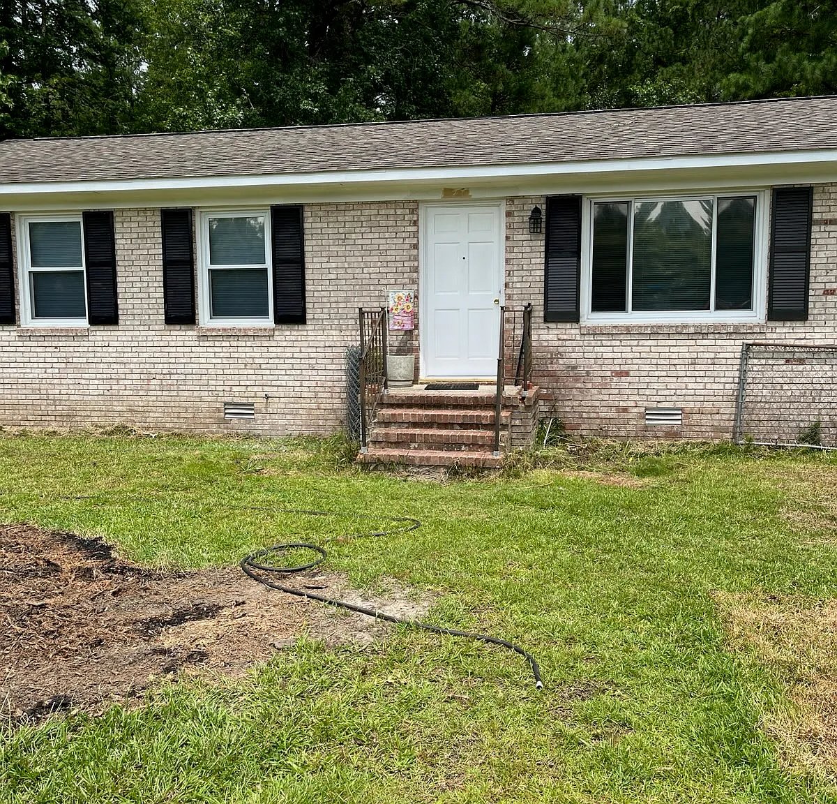 Cove City House: 2625 Dover Rd