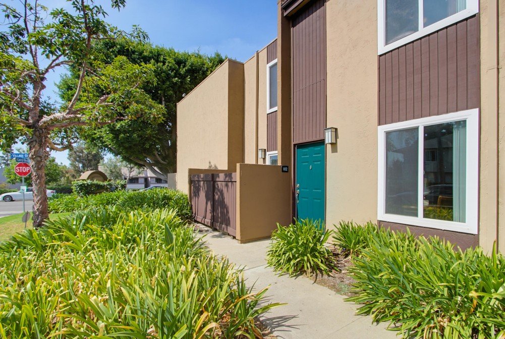 San Diego Townhome: 3454 Castle Glen Dr.