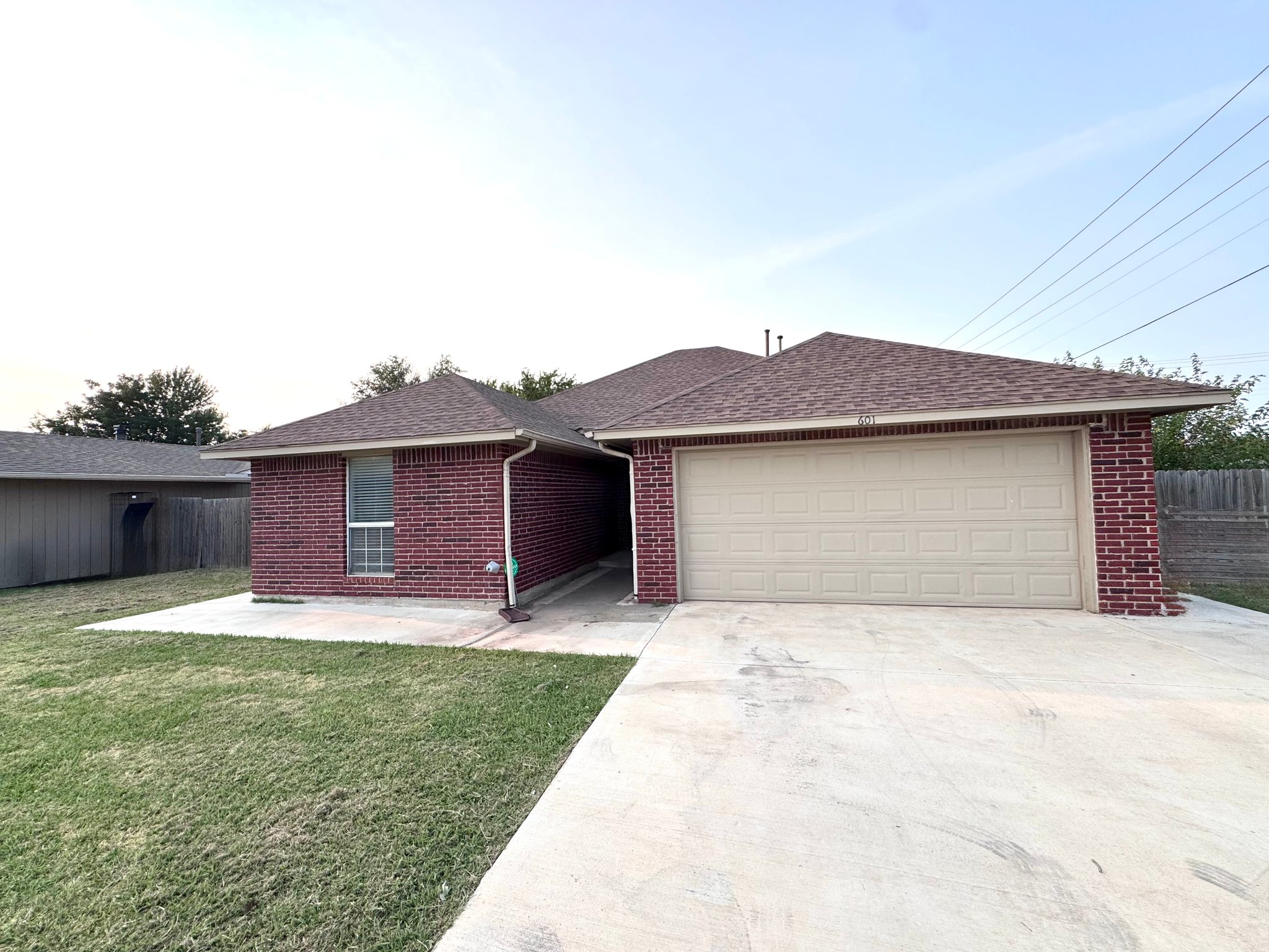 Oklahoma City House: 601 NW 114th St