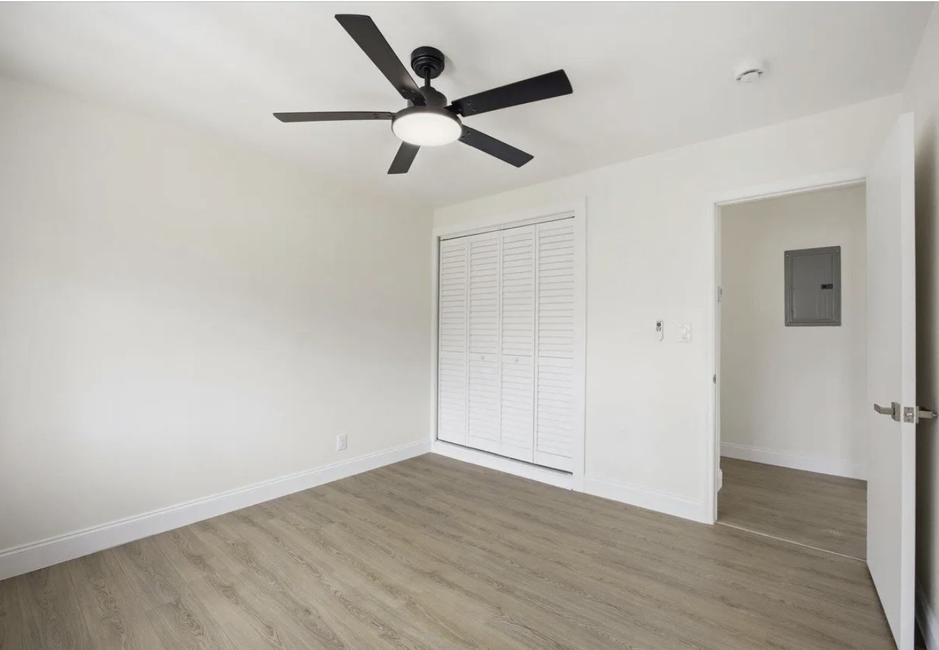 West Palm Beach House: 737 W Ilex Dr