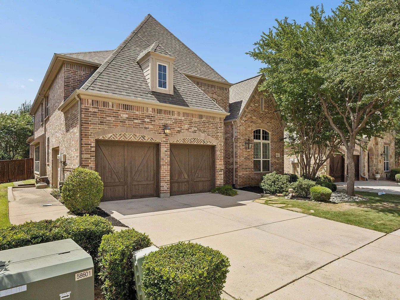 Lantana House: 9004 Cypress Creek Rd