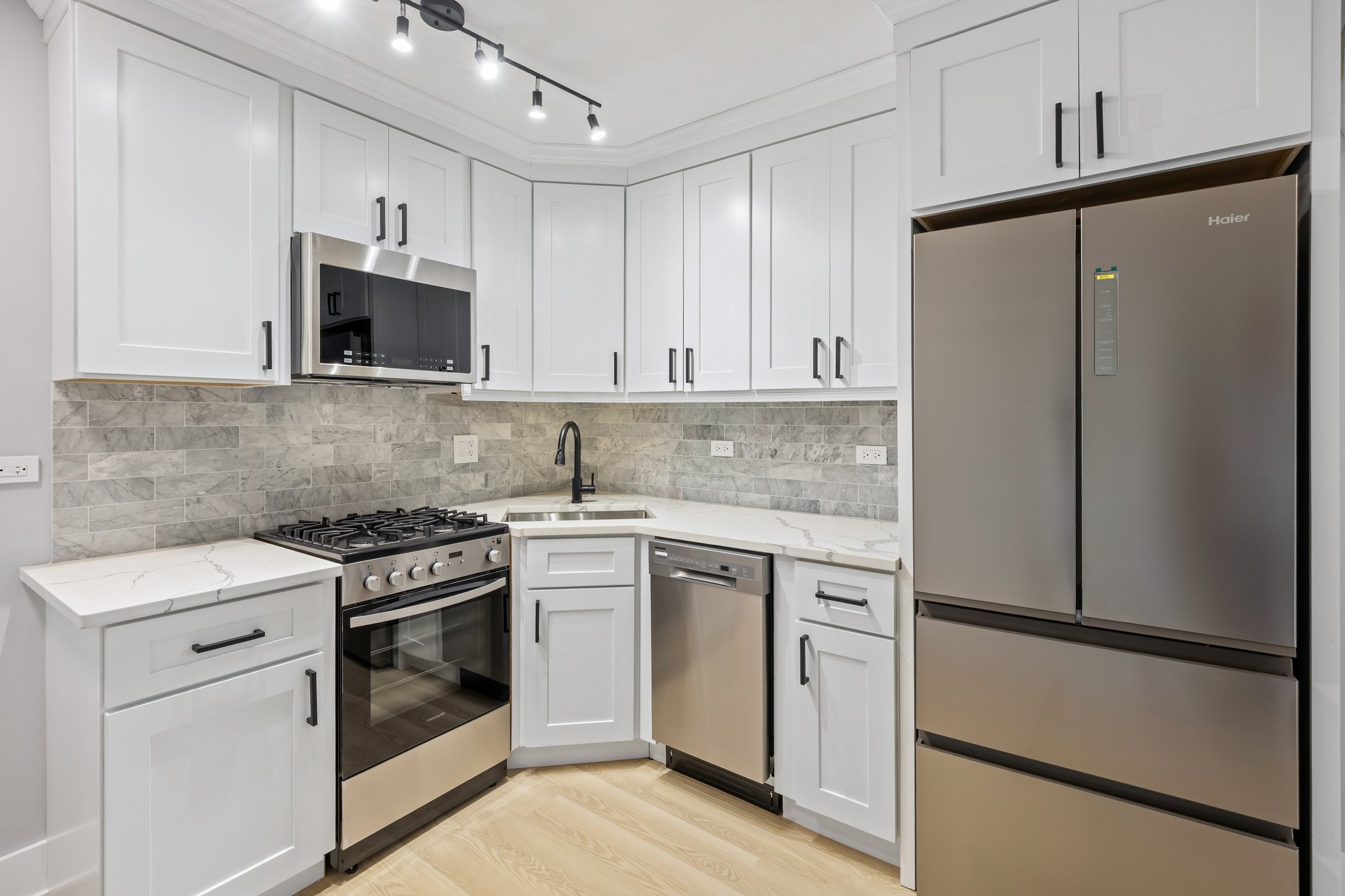 Forest Park Apartment: 1434 Circle Ave