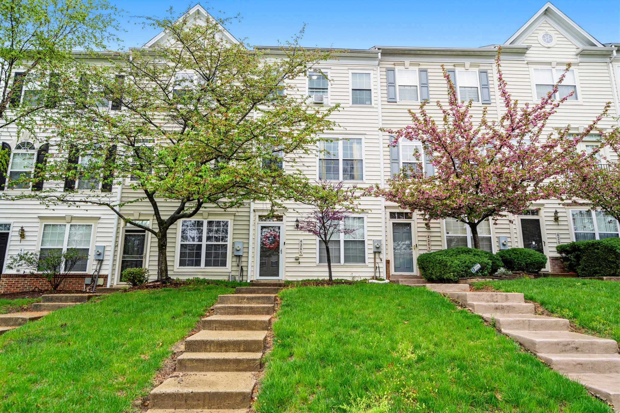 Washington Townhome: 4285 S Capitol St SW