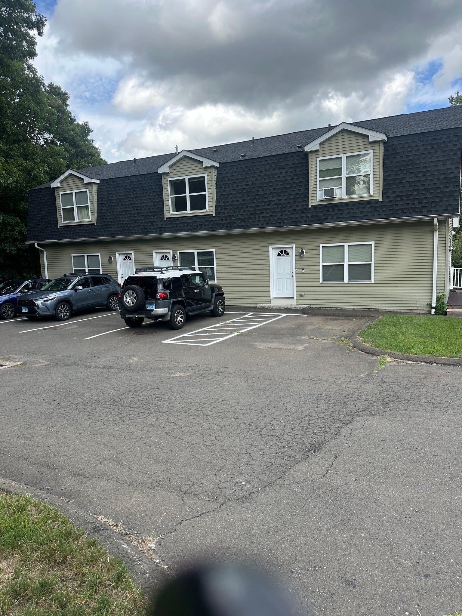Hamden Townhome: 177 B Sherman Ave