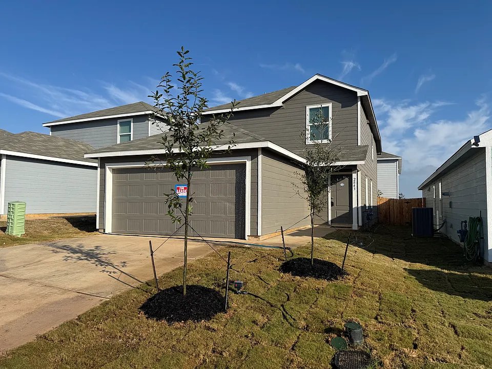 San Antonio House: 2843 Red Diamond