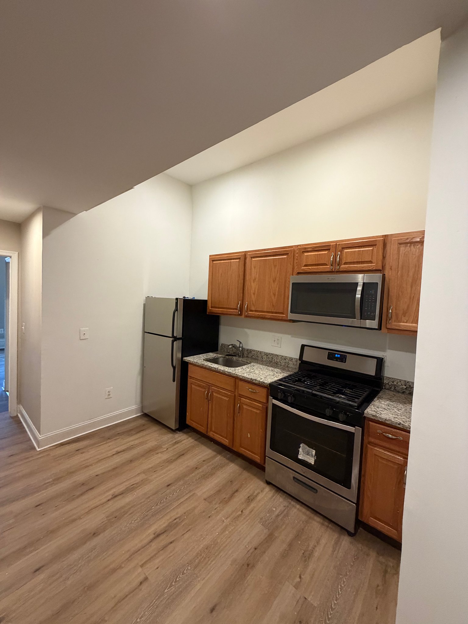 Baltimore Apartment: 1005 Edmondson Ave