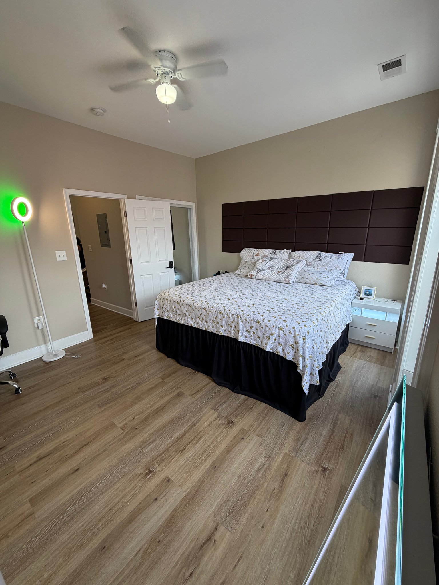 Baltimore Apartment: 1005 Edmondson Ave