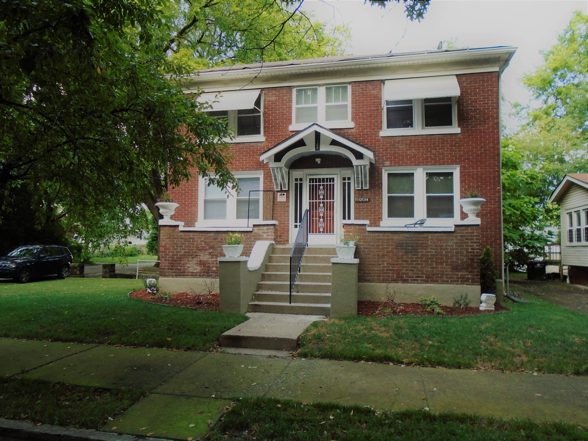 Louisville Apartment: 100 N. 33rd St