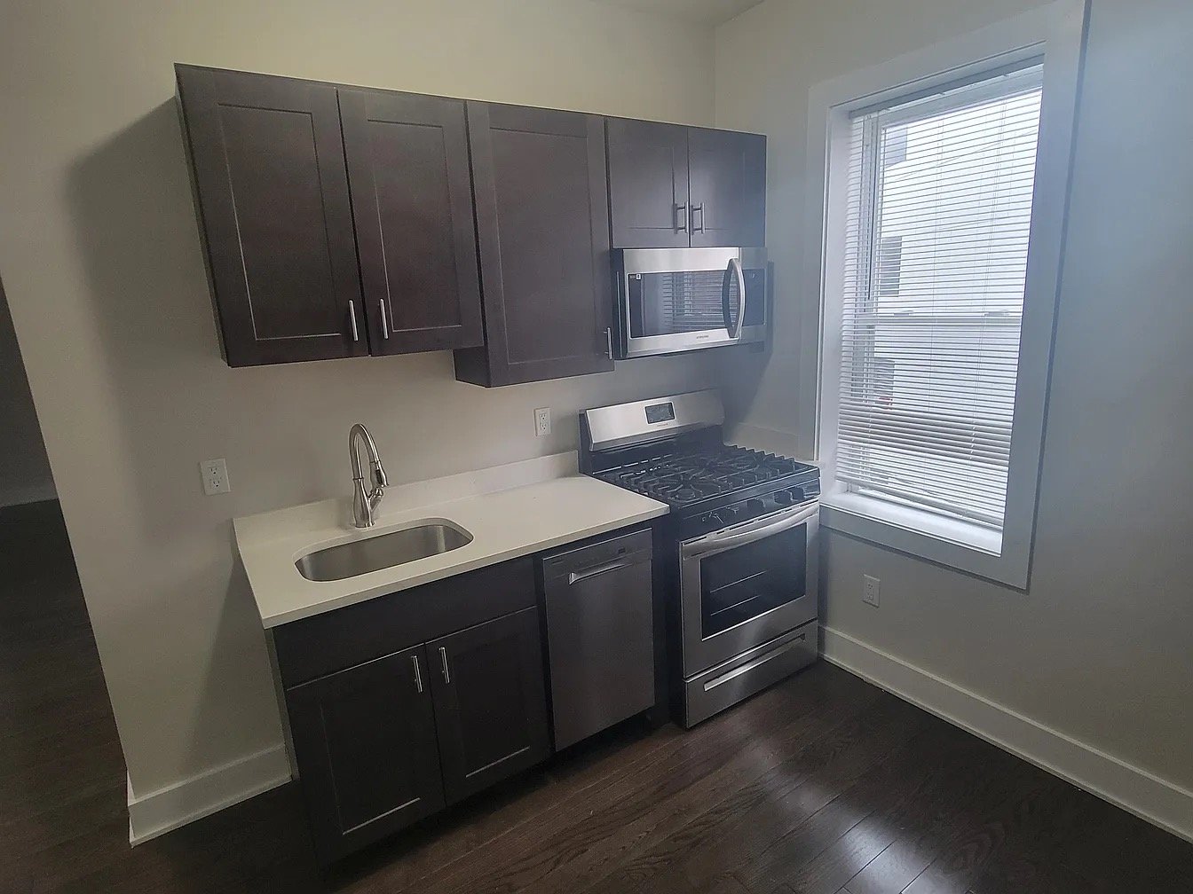 Montclair Apartment: 11 Seymour St