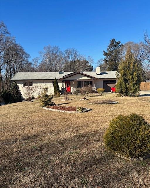 Rolesville House: 225 W Young St