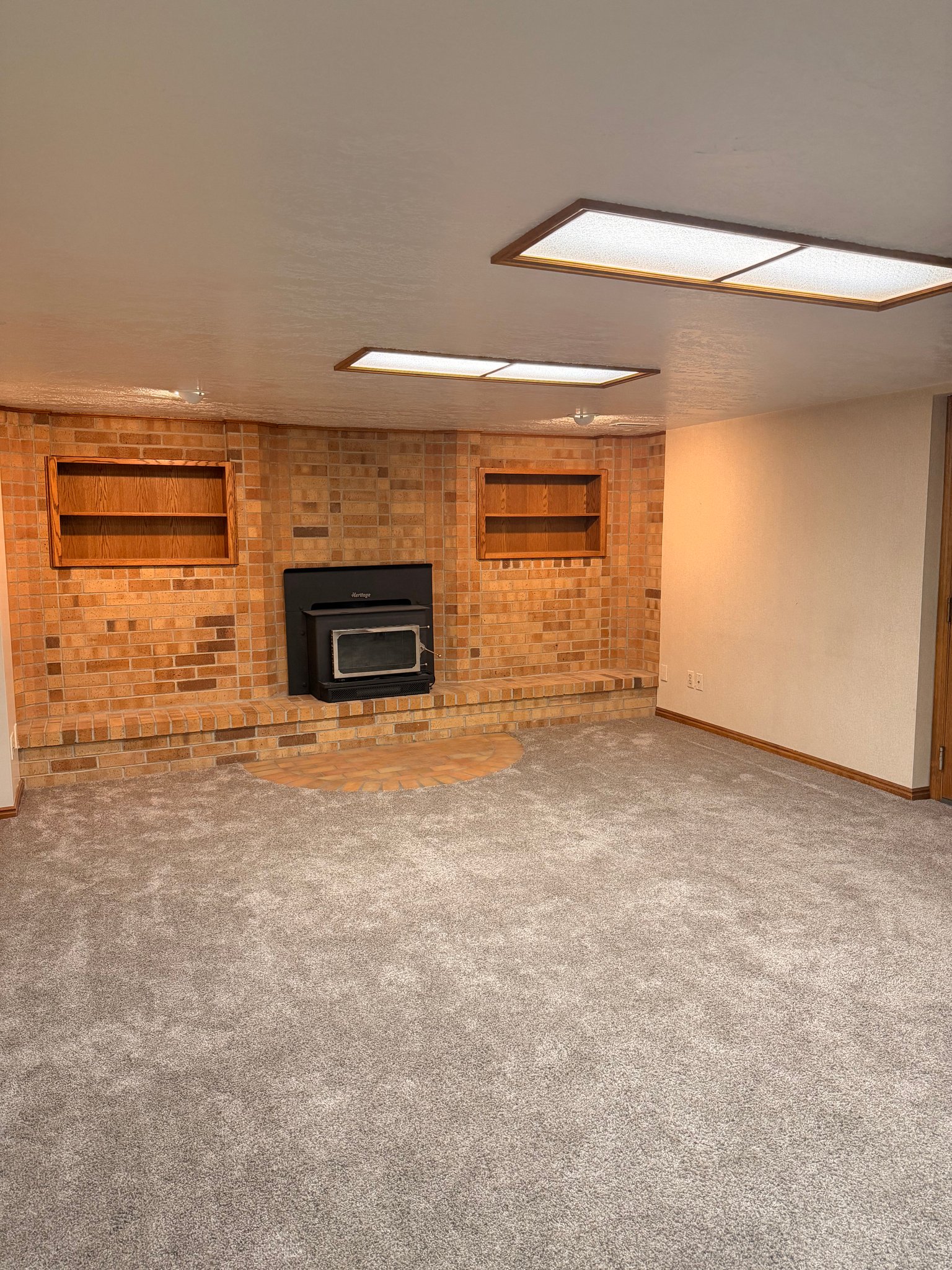 Murray Apartment: 486 Clover View Dr
