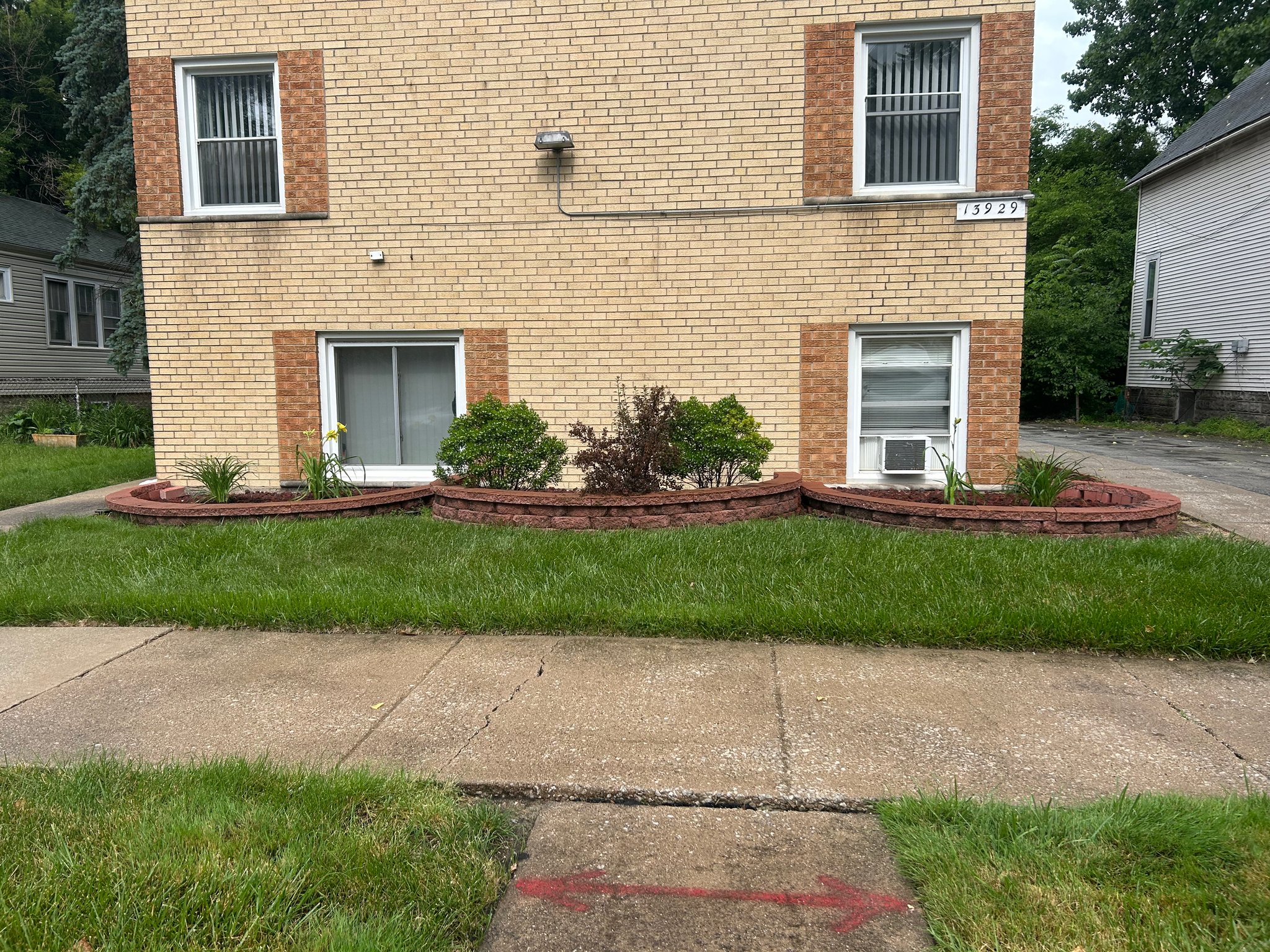 Riverdale Apartment: 13929 S Atlantic Ave