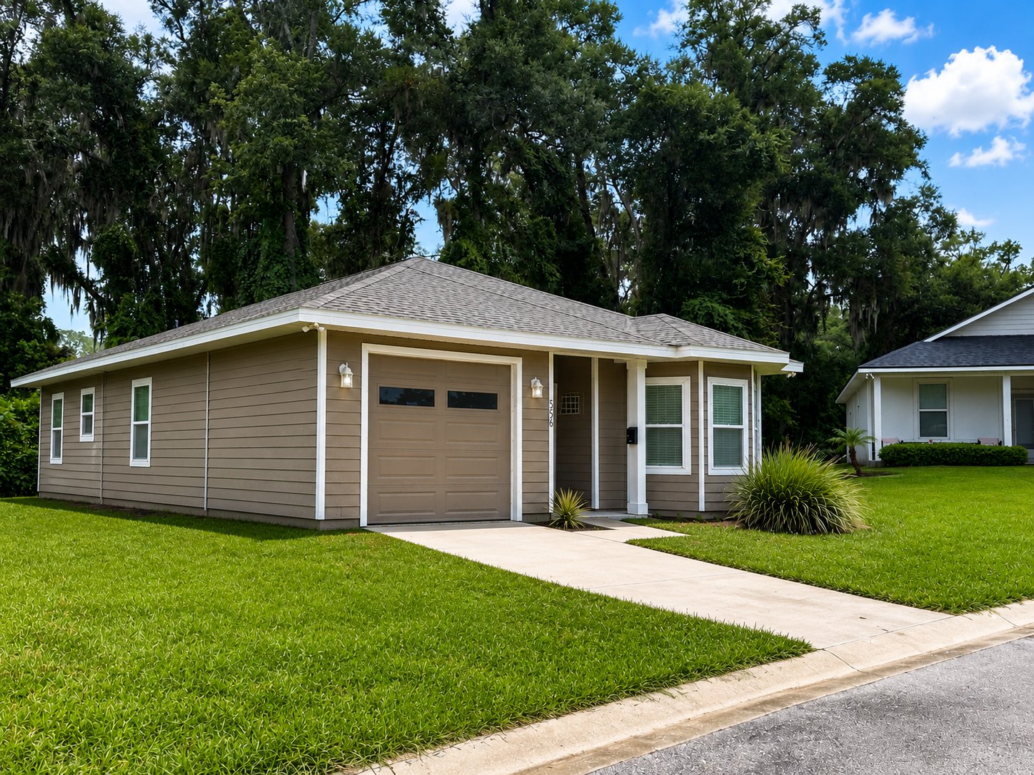 Newberry House: 556 NW 259th Ter