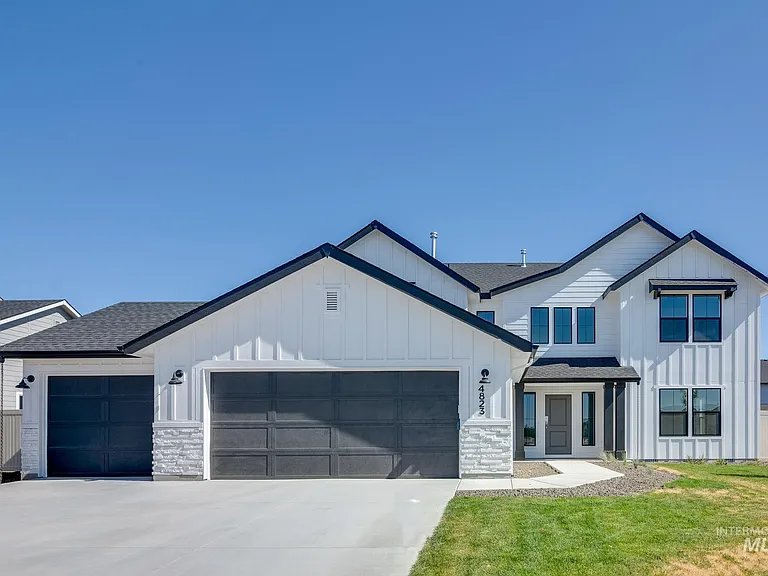 Caldwell House: 4823 Fire Opal St