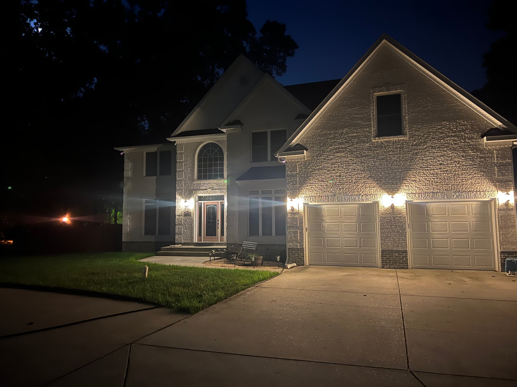 Springfield House: 7102 Oriole Ave