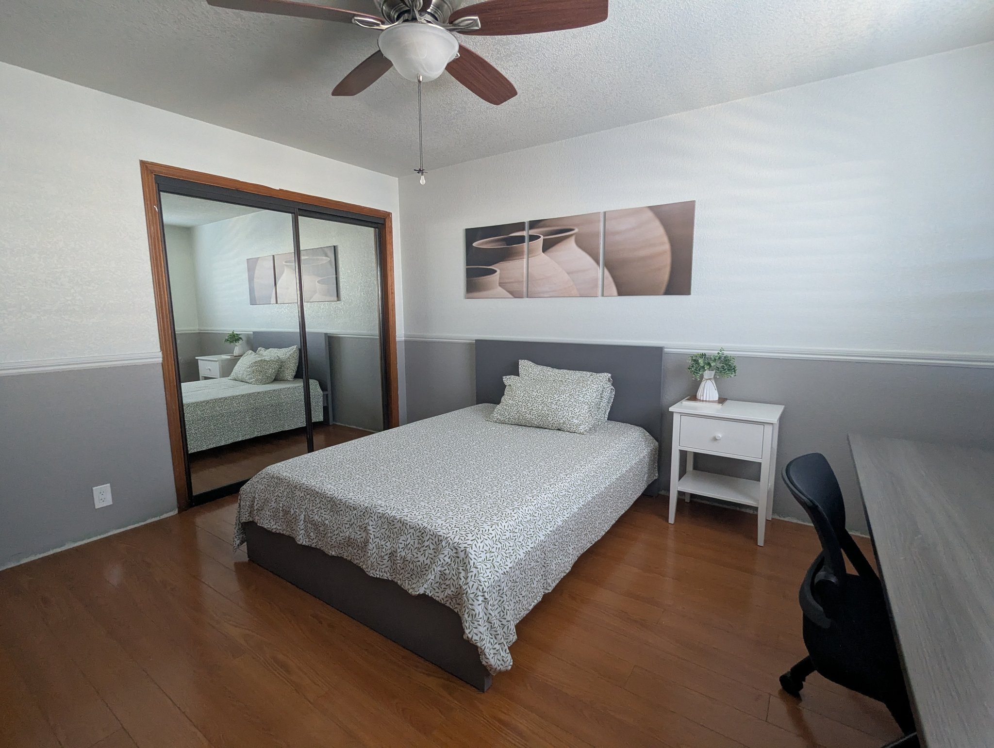 Stockton House: 1008 Coach St