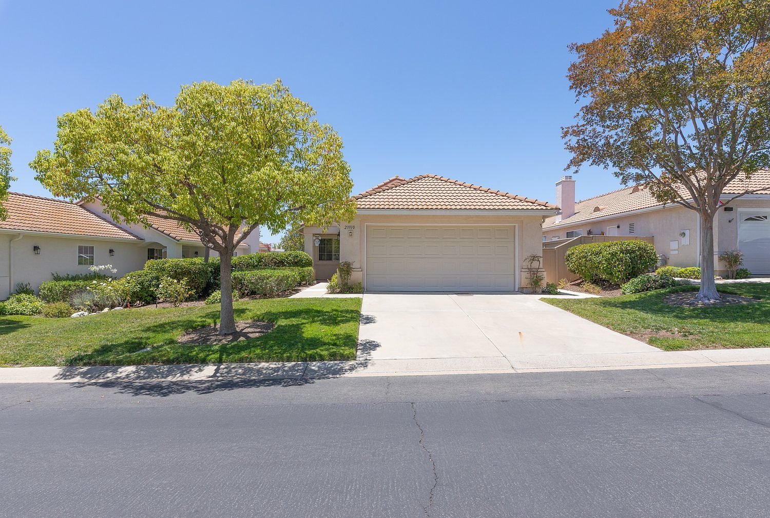 Murrieta House: 23910 Via Astuto