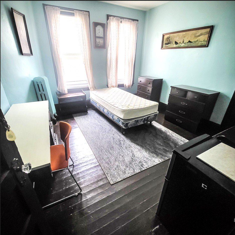 New Bedford Apartment: 1751-1759 Acushnet Avenue