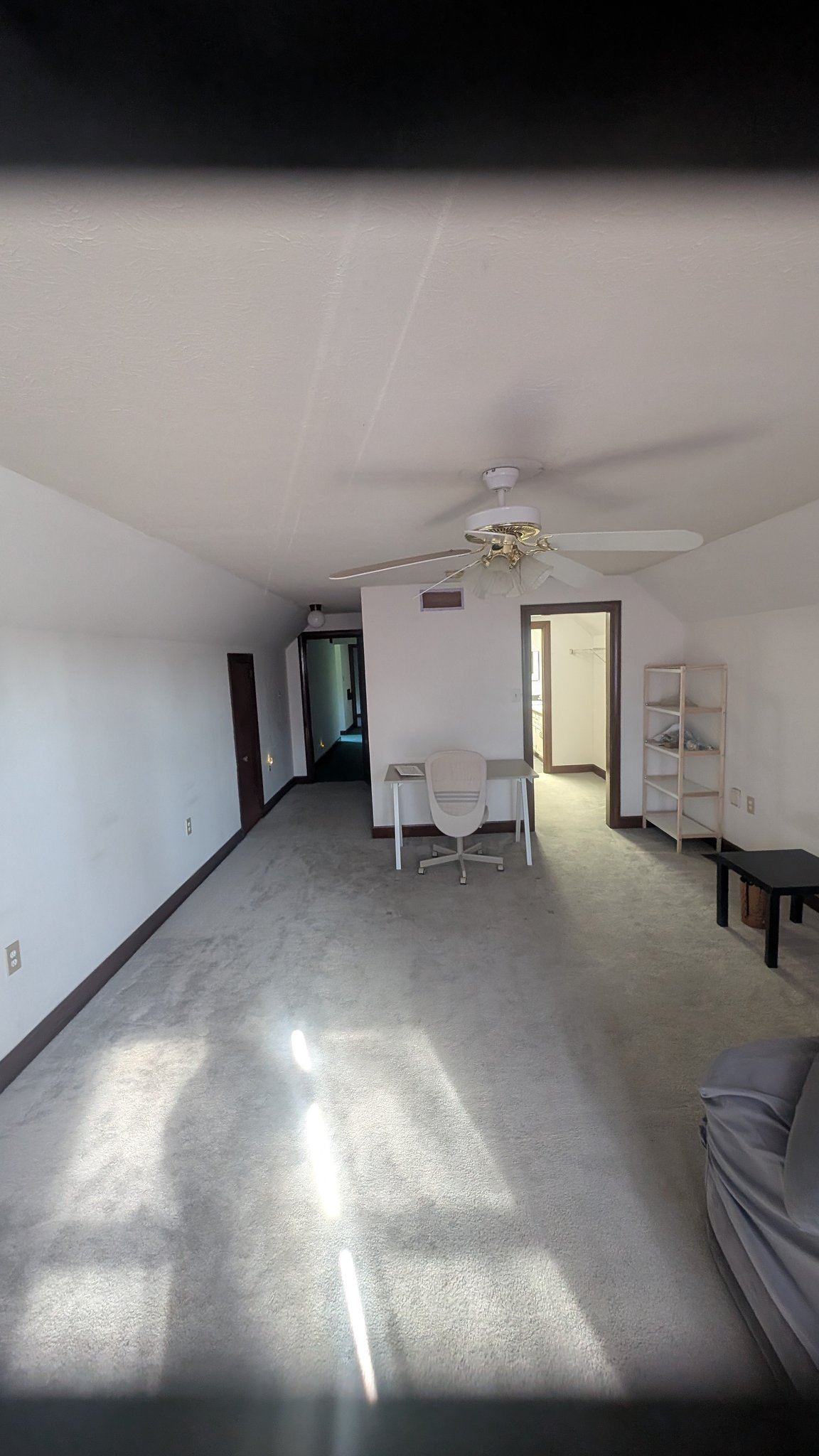 Florence House: 7963 Pleasant Valley Rd