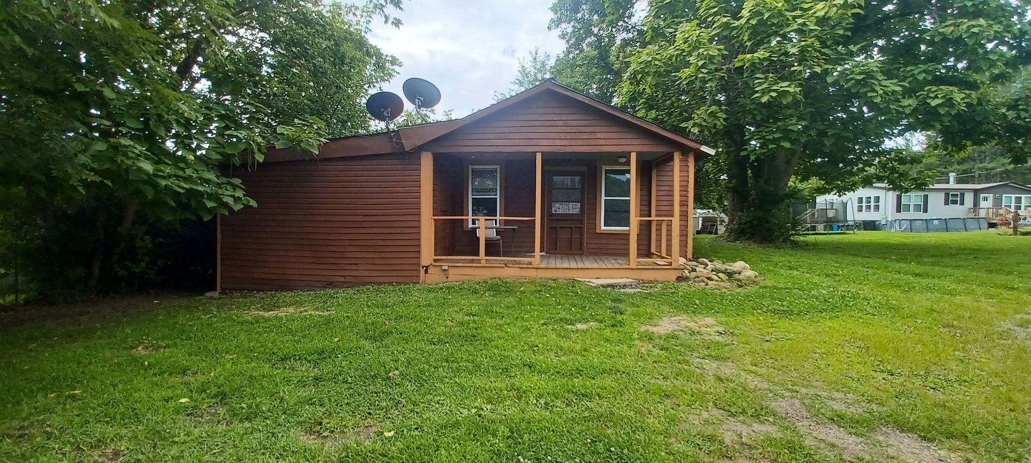 Fayetteville House: 1202 Gatewood Rd