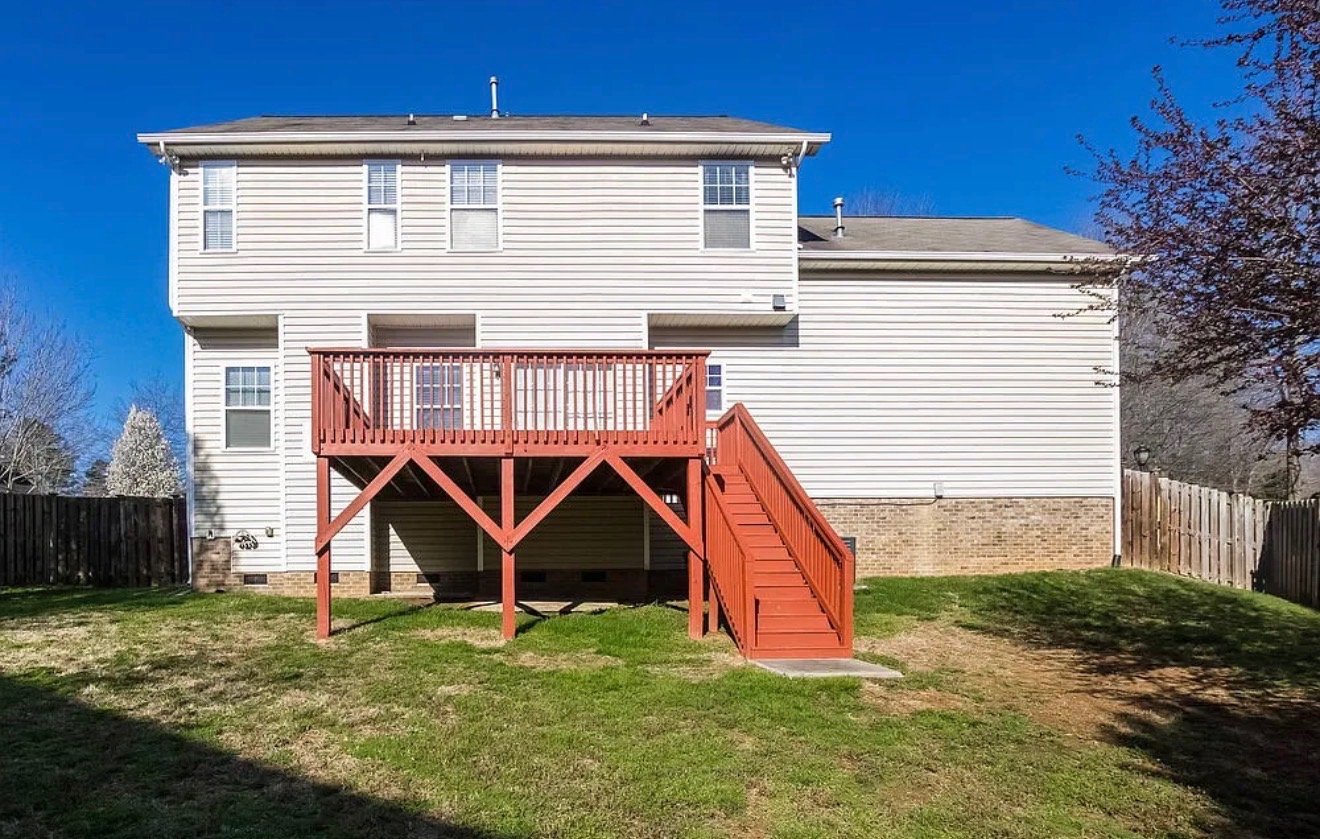 Huntersville House: 13633 Waverton Ln
