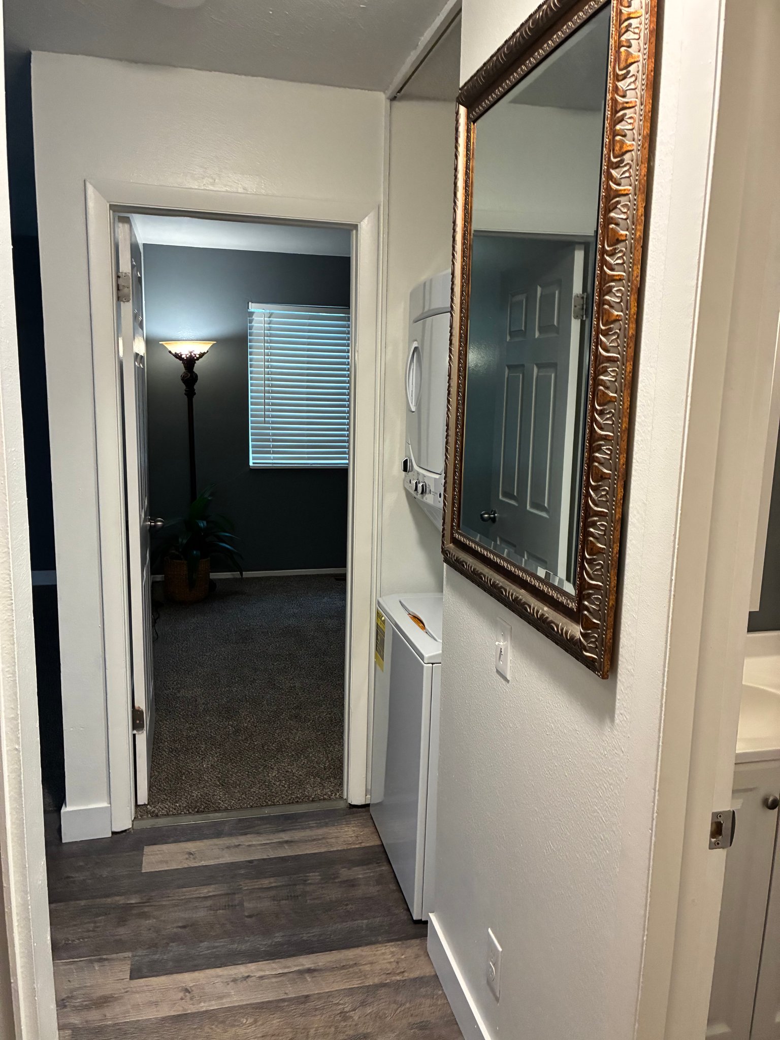 Lakewood Townhome: 3355 S Flower St