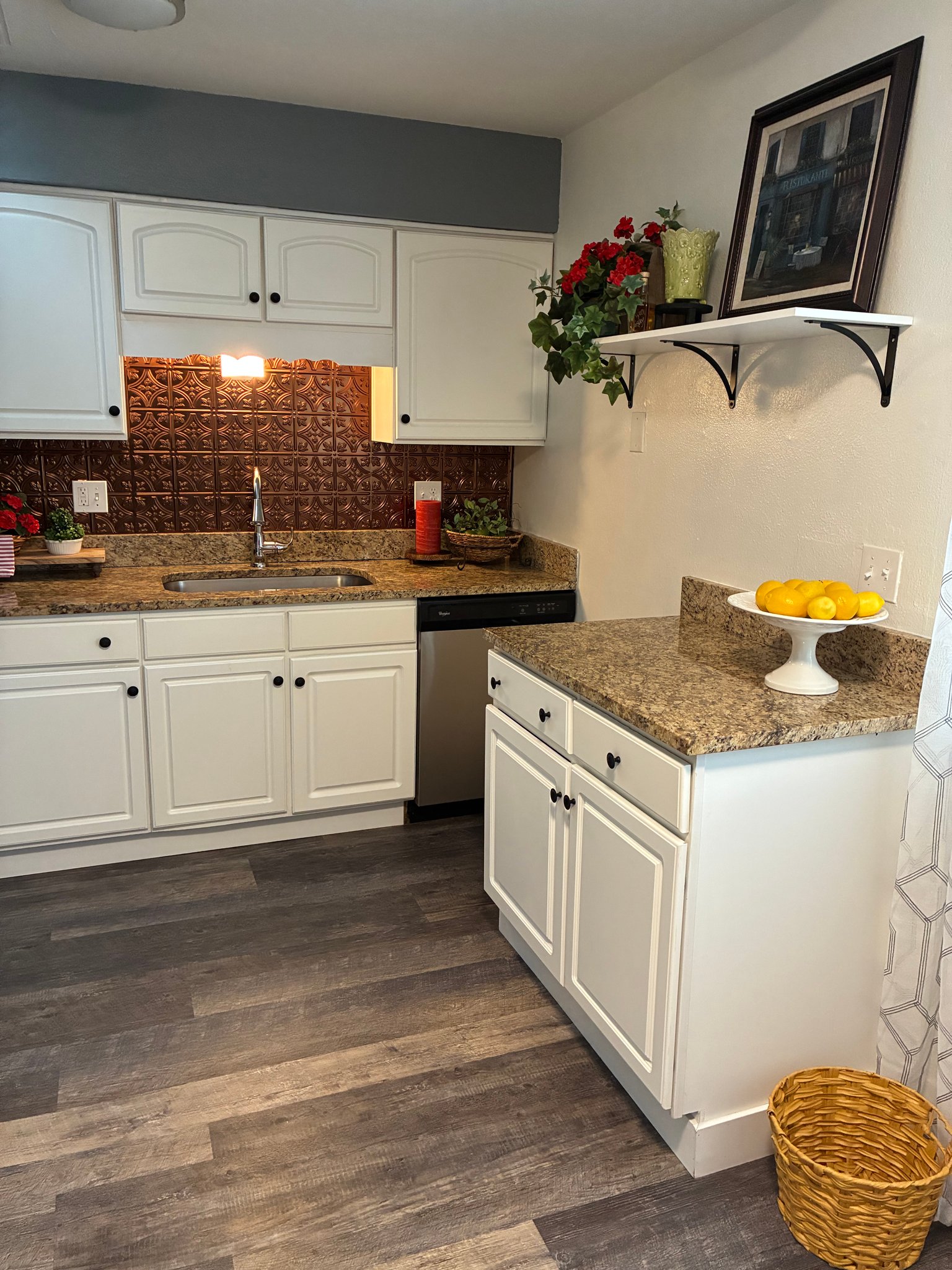 Lakewood Townhome: 3355 S Flower St