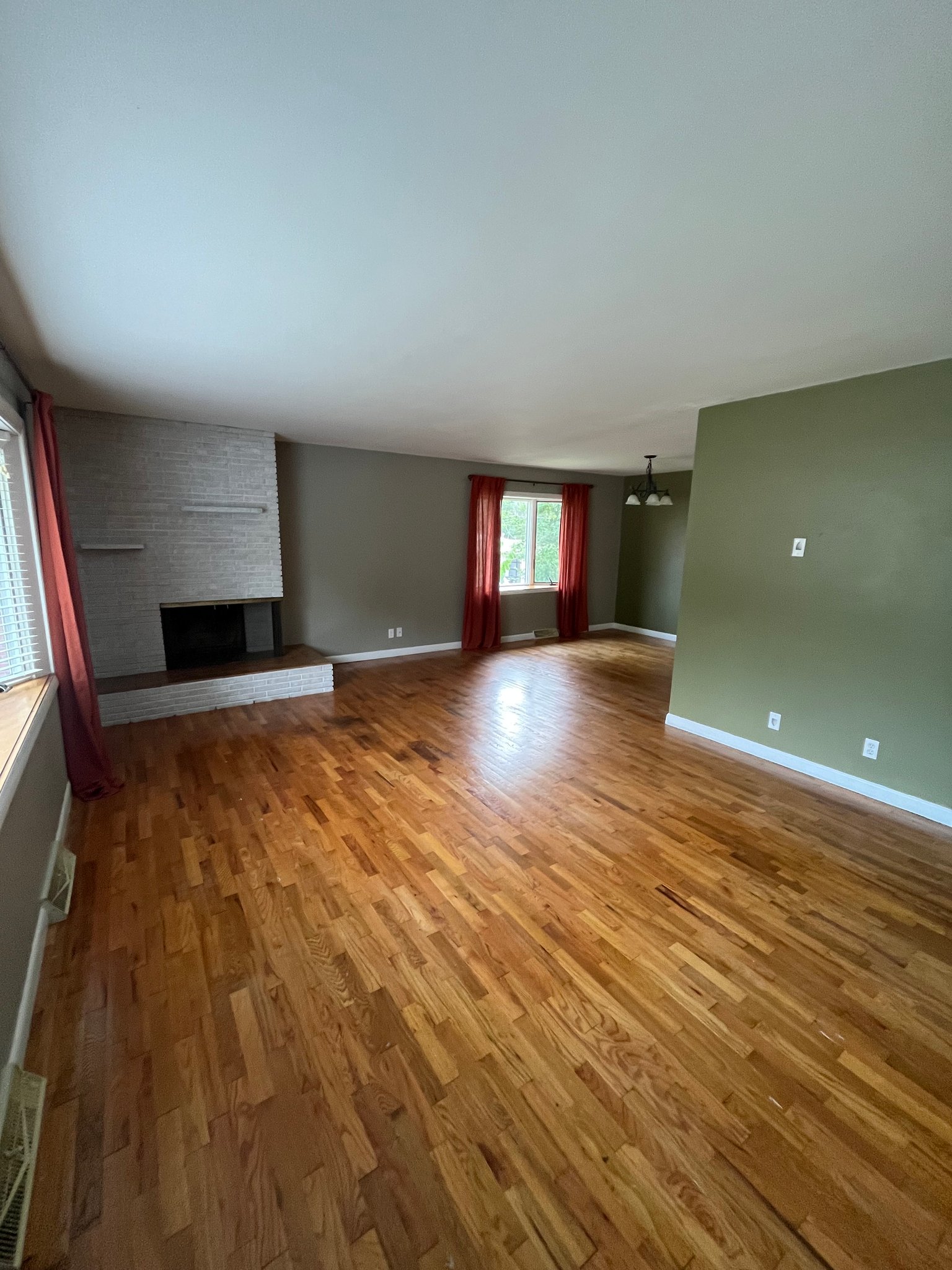 Billings House: 2914 Rimview Dr.