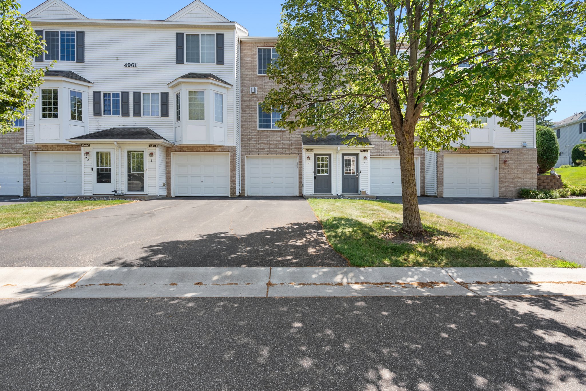 Hugo Townhome: 4961 Emmit Dr N