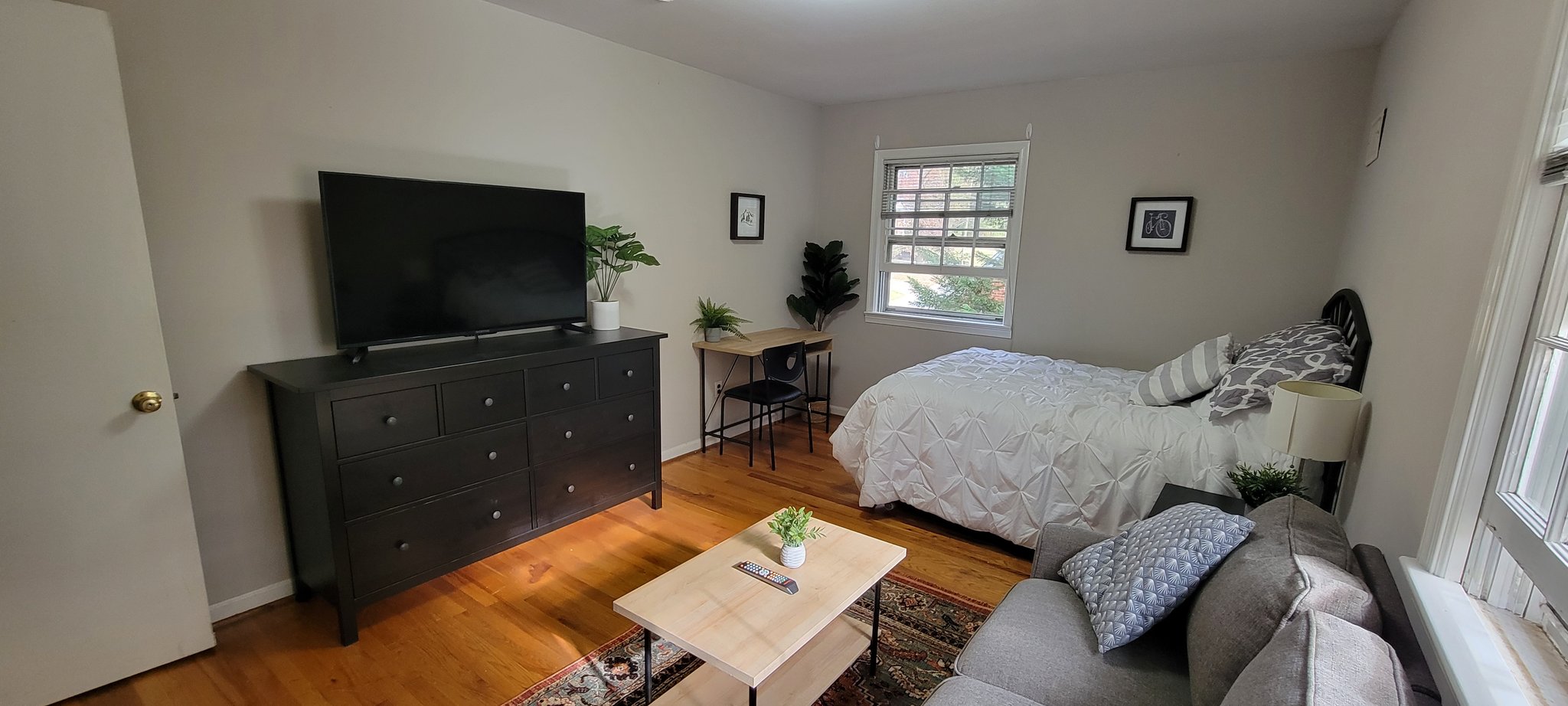 College Park House: 6205 quebec pl