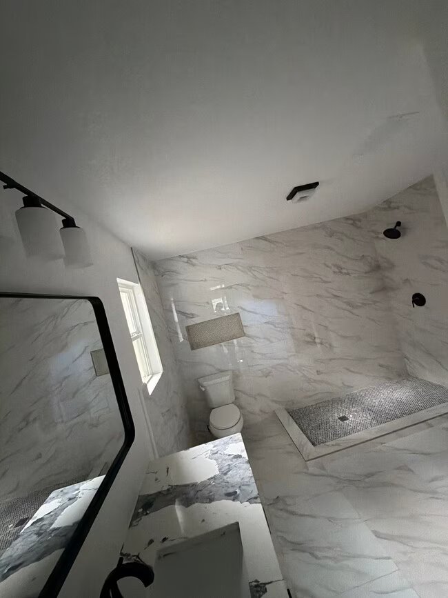 DALLAS House: 550 GLEN AOKS BLVD