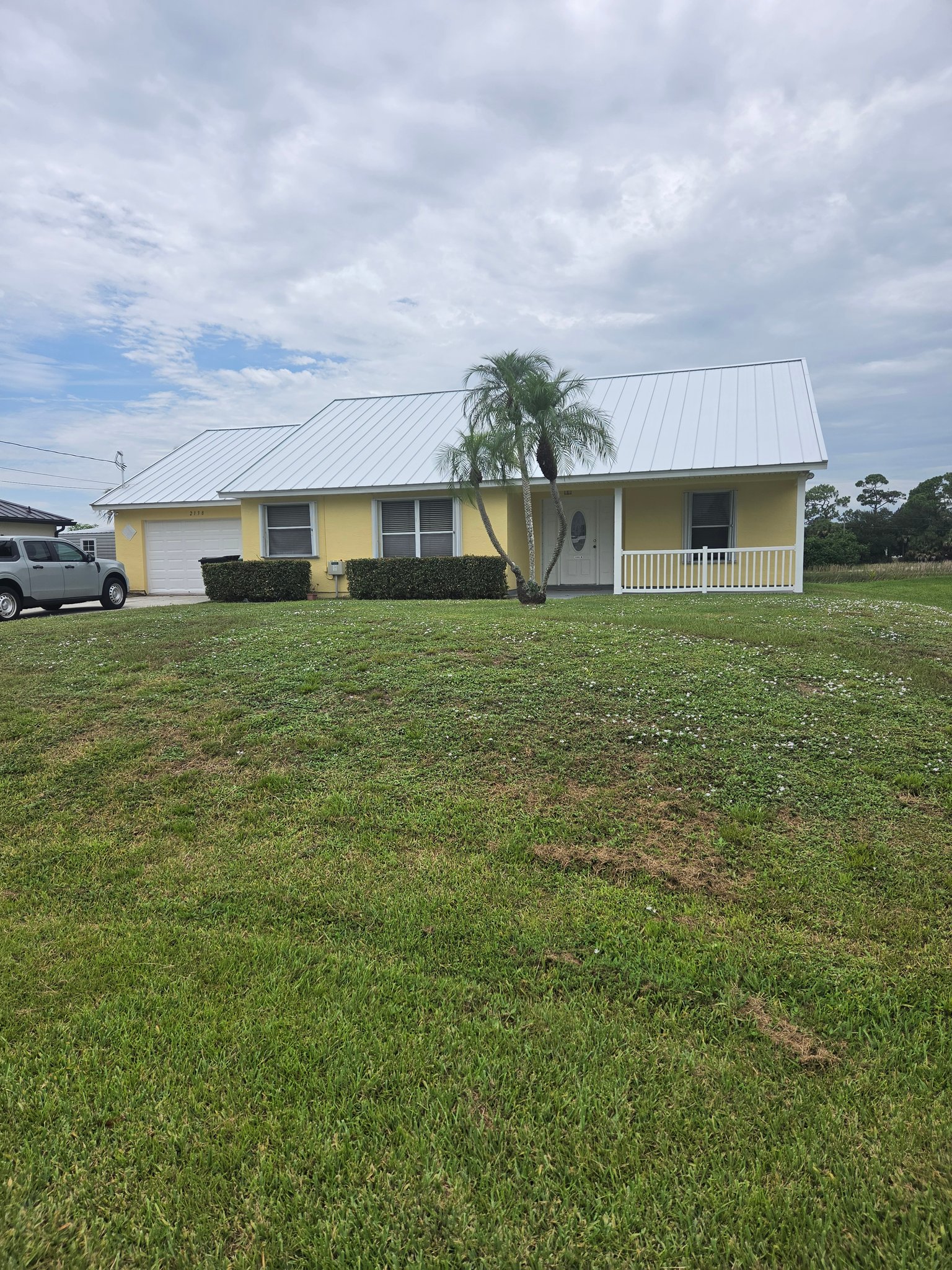 Port Saint Lucie House: 2138 SW Alminar St