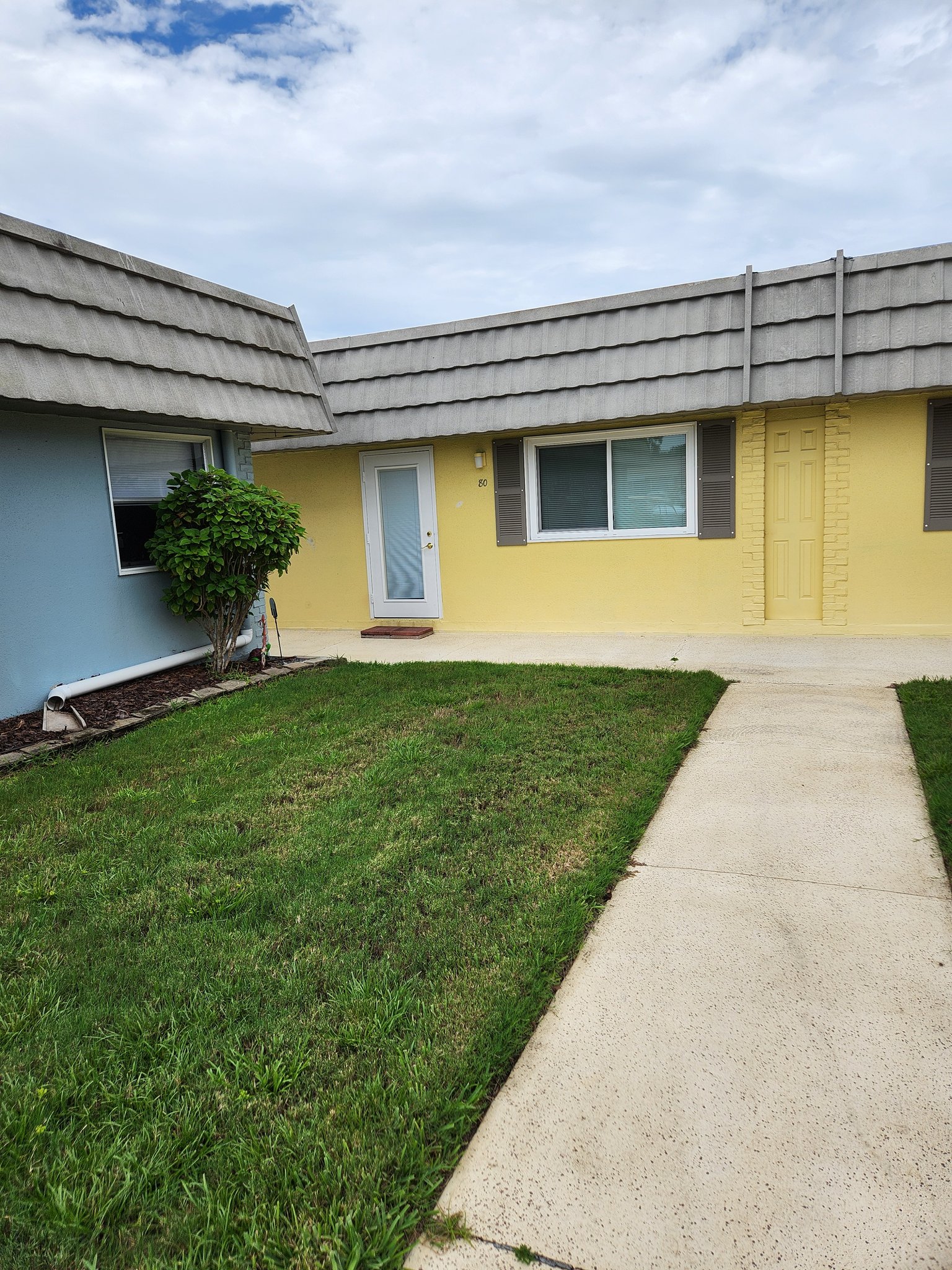 Sun City Center Condo: 201 Bedford Street