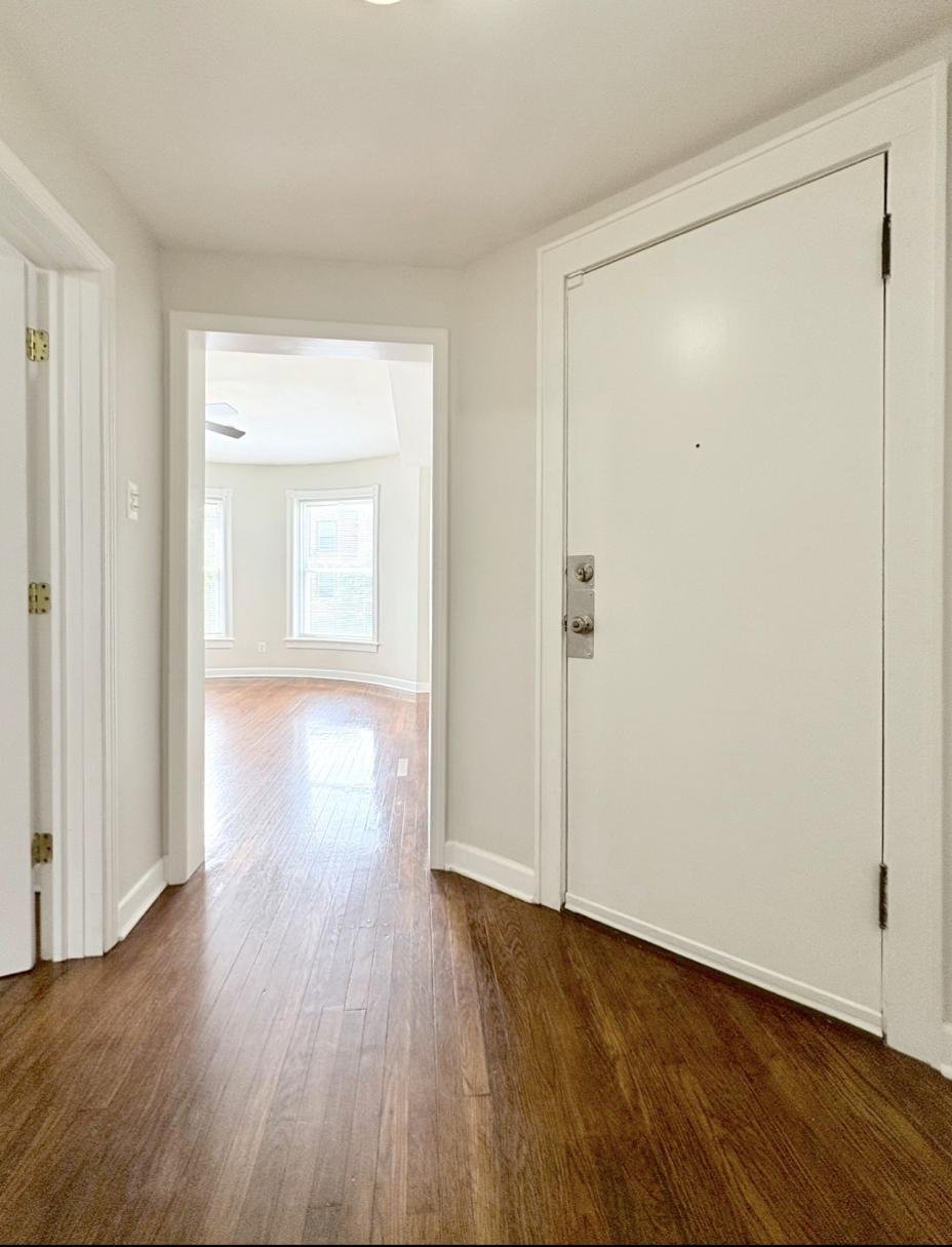 Chicago Apartment: 4013 South Calumet Ave #1S