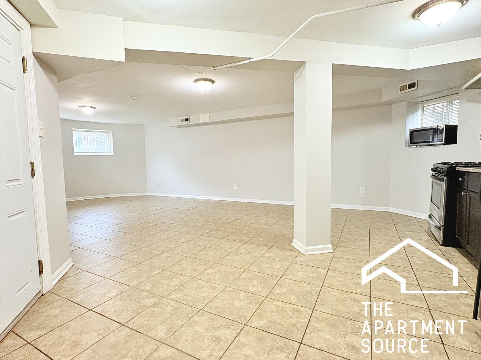 Chicago Apartment: 4009 South Calumet Ave #G