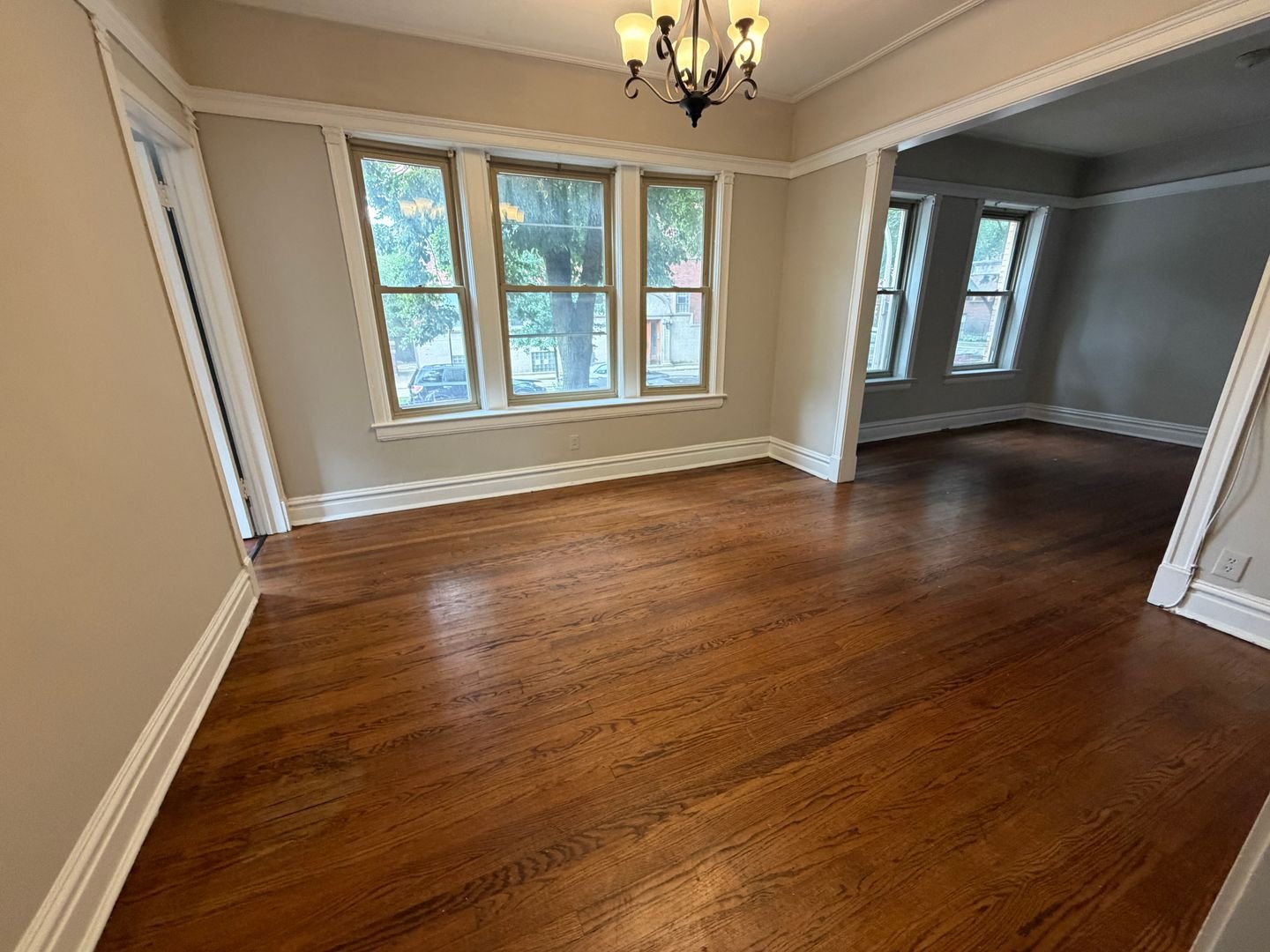 Chicago Apartment: 1352 West Berwyn