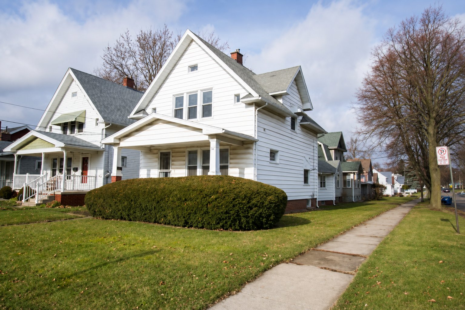 Toledo House: 902 Dryden Dr