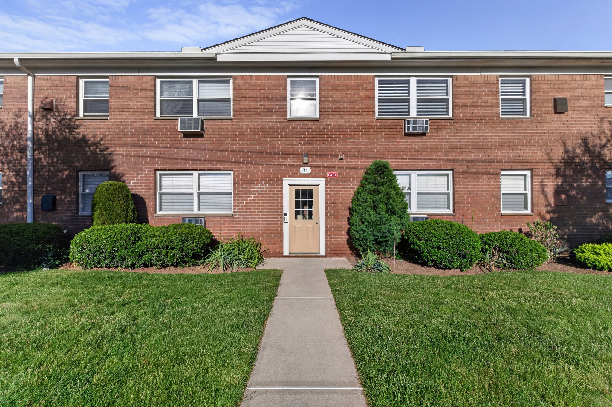 Wayne Condo: 34 Knox Ter