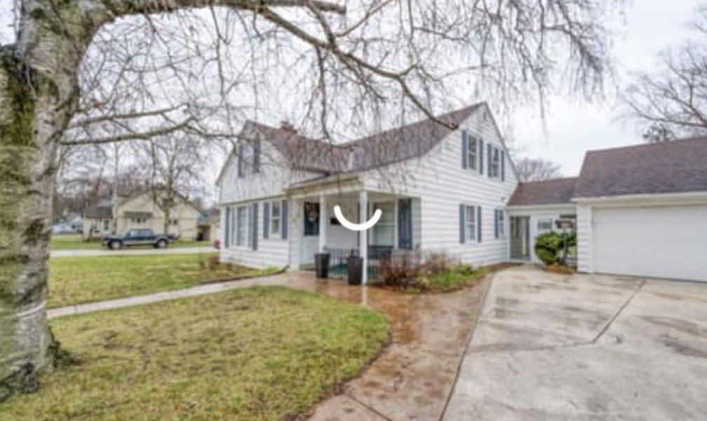 Oconomowoc House: 503 S Concord Rd
