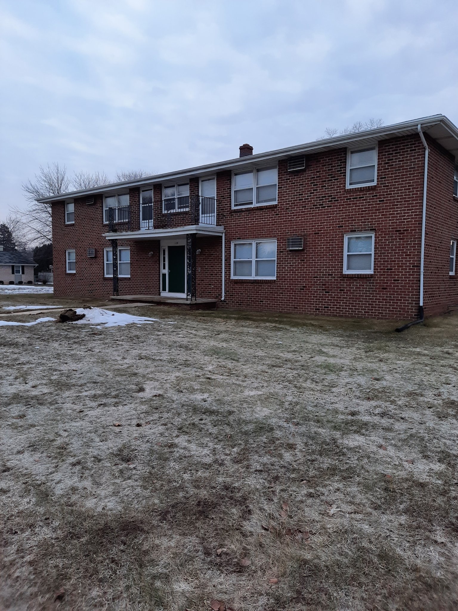 Green Bay Apartment: 1189 Cormier Rd