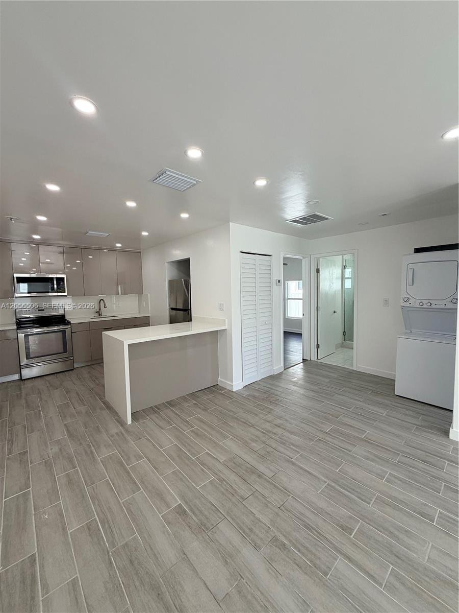 Miami House: 6131 Coral Way