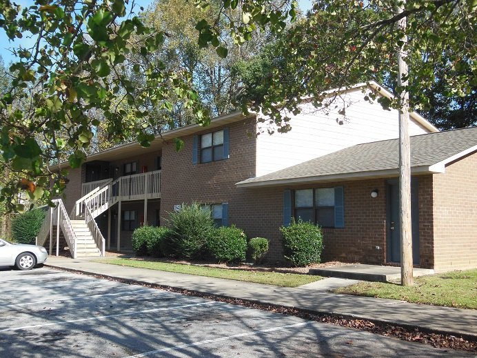 Greenville Apartment: 2647 Macgregor Downs rd.