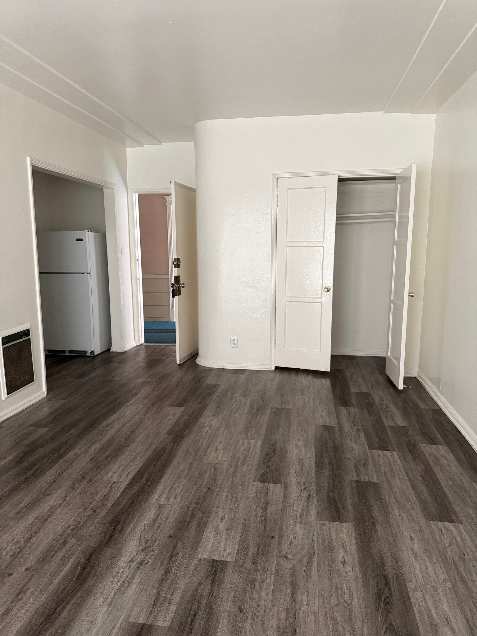 Los Angeles Apartment: 1781 Orchid Ave